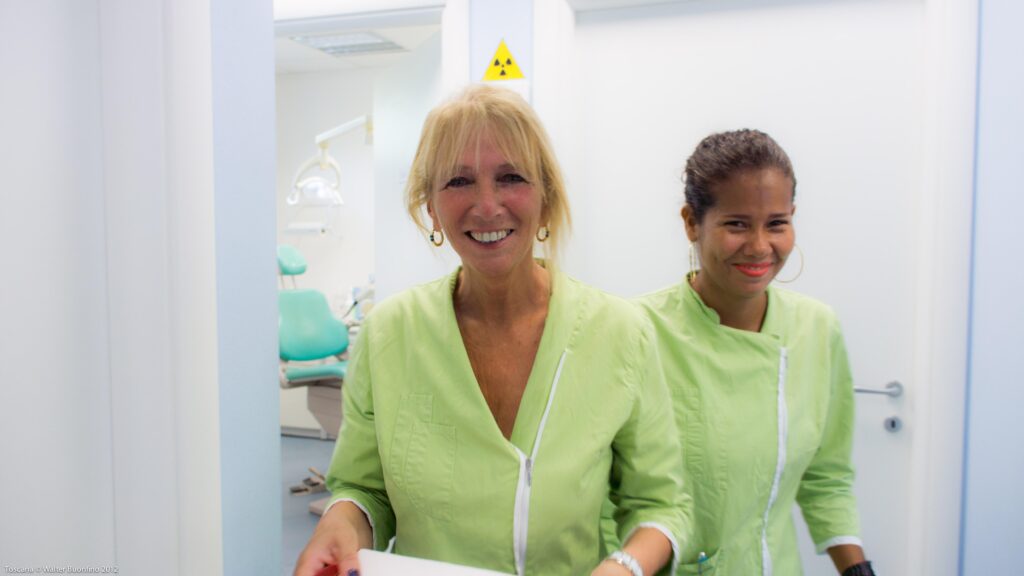 Staff del dentista a Marina di Massa Dr. Massimo Pucciarelli